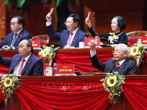 Bầu Đoàn Chủ tịch Đại hội XIII gồm 17 thành viên