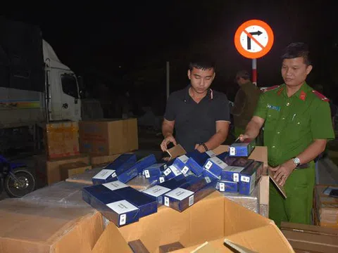 Điều tra mở rộng xe tải chở 9.000 bao thuốc lá lậu