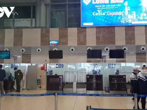 Sân bay nội địa, quốc tế lại đìu hiu vì Covid-19