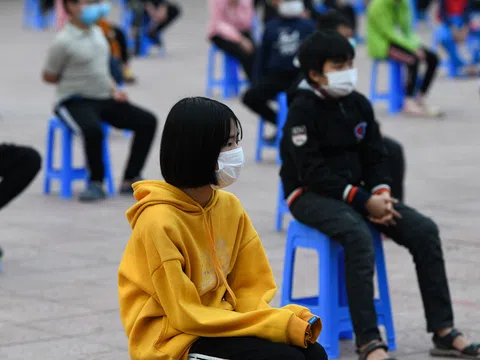 Một ngày của bác sĩ điều trị bệnh nhân Covid-19 ở Hà Nội