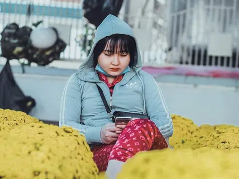 Đắk Lắk: Chủ vựa hoa tết “méo mặt” vì dịch Covid-19