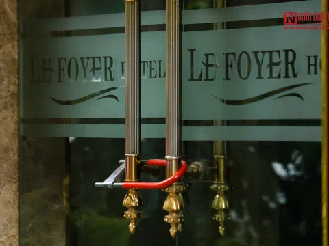 Hà Nội: Cận cảnh hàng loạt khách sạn đóng cửa, rao bán