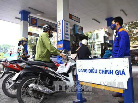 Thời gian tới, giá xăng có thể tiếp tục lập kỷ lục mới
