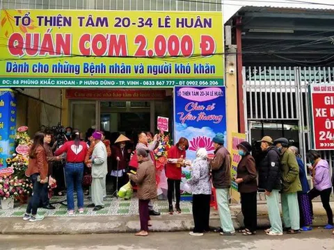 Những người đặc biết tại quán cơm 2000 đồng