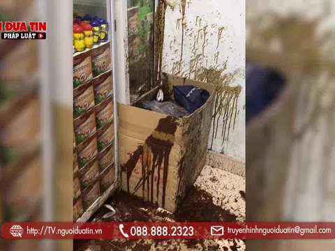 Hà Nội: Nhóm côn đồ “khủng bố” nhà dân bằng hung khí và chất bẩn