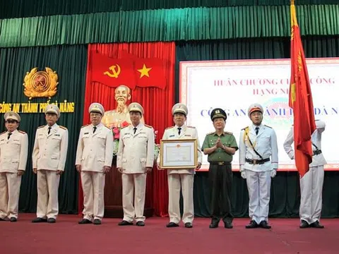 Công an TP Đà Nẵng nhận Huân chương Chiến công hạng Nhì