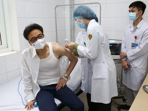 Tình hình sức khỏe Phó Thủ tướng Vũ Đức Đam sau tiêm thử nghiệm vắc-xin COVID-19