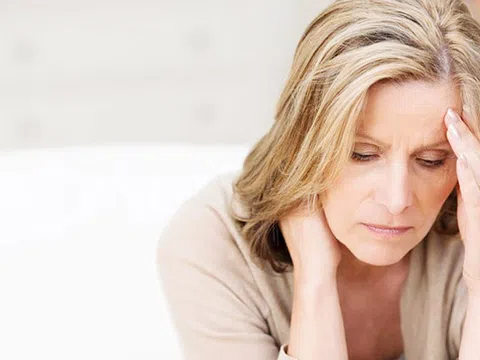 Thời kỳ mãn kinh khiến da khô, ngứa và các chăm sóc