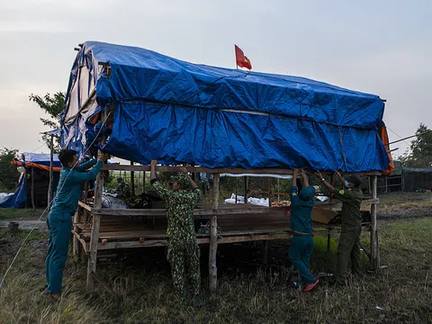 Xuyên đêm chốt chặn ở Biên giới Tây Nam chống dịch Covid-19