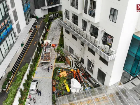 Hà Nội: Hiện trường vụ sập giá đỡ điều hoà khiến cư dân hoảng hốt