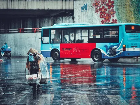 Cơn mưa đầu mùa hạ vào một buổi sáng tháng 5