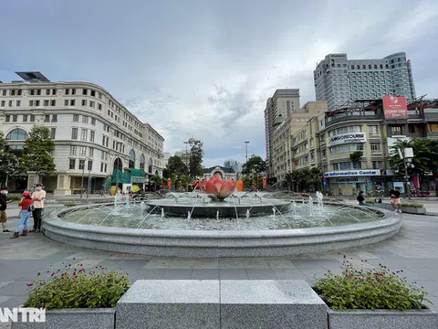 Loạt điểm thăm quan nổi tiếng TP.HCM "cửa đóng, then cài" vì Covid-19