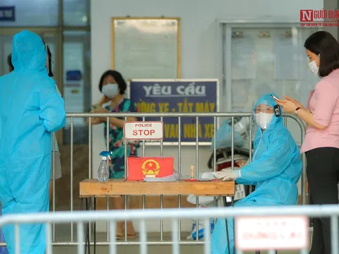 Hình ảnh phong tỏa tòa nhà ở khu đô thị Việt Hưng, quận Long Biên