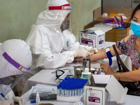 Thêm 3 ca dương tính với SARS-CoV-2 tại ổ dịch chợ Cửa hàng mới, Hà Nội phát thông báo khẩn