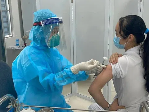 Tiêm vắc xin có chắc chắn miễn nhiễm COVID-19?