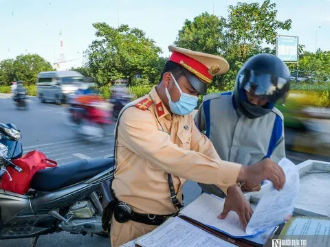 Nhiều xe máy đi vào cao tốc đại lộ Thăng Long bị xử lý