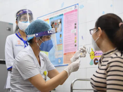 Lưu ý trước, trong và sau tiêm vắc-xin ngừa Covid-19