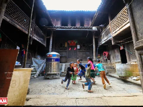 Bí ẩn nhà cổ ở Há Súng