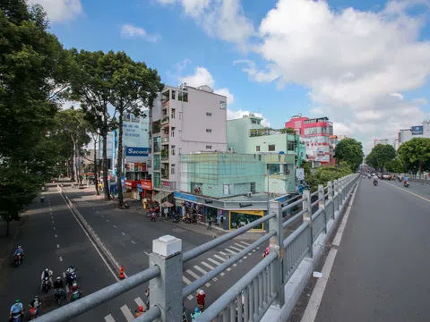 Hình ảnh ngày đầu tiên TPHCM thực hiện giãn cách toàn xã hội