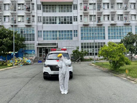 Nữ tài xế 25 tuổi xin được chở F0, F1 đi cách ly ở TP.HCM