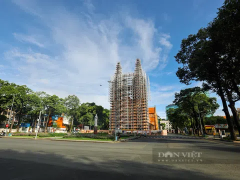 Đường phố TP. Hồ Chí Minh những ngày đầu giãn cách vắng vẻ chưa từng có