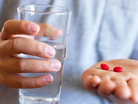 Các loại thuốc có thể và không thể dùng cùng với vắc xin COVID-19