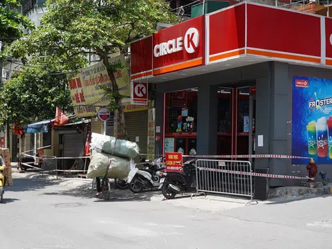 Hà Nội phong toả hàng loạt điểm liên quan đến các ca dương tính SARS-CoV-2