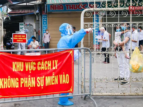 Tiếp tục lấy mẫu test Covid-19 liên quan chùm ca bệnh 95 Láng Hạ