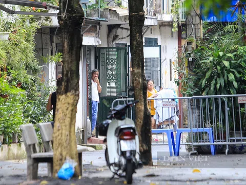 Phong tỏa khu tập thể ở quận Cầu Giấy có 2 mẹ con mắc Covid-19 sinh sống