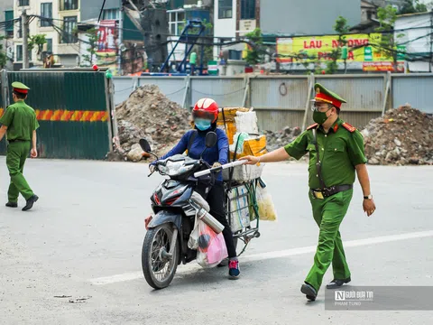 Hà Nội: Nhiều shipper bị lập biên bản