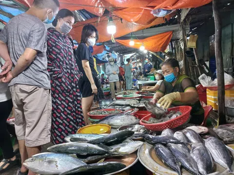 Đà Nẵng: Xét nghiệm diện rộng cho tất cả tiểu thương các chợ