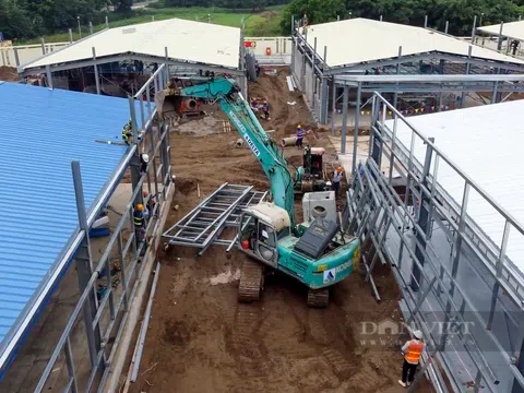 Những hình ảnh mới nhất trên đại công trường xây dựng Bệnh viện dã chiến ở Hà Nội
