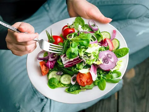 Ăn chay gián đoạn trong ngày: Hướng dẫn toàn diện cho người mới bắt đầu