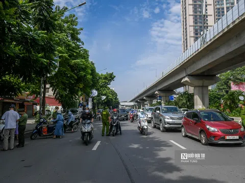 Hà Nội: Tổ công tác liên ngành xử lý nhiều trường hợp ra đường không lý do