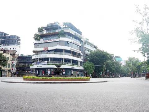 Hà Nội không nên quyết định vội vàng việc dừng giãn cách