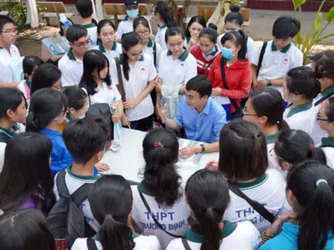 Chọn đúng ngành, đúng nghề: Nền tảng của sự thành công