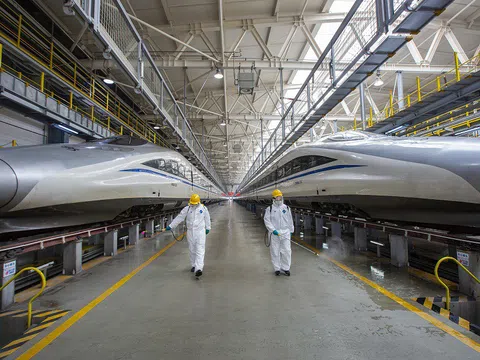 Đối phó với dịch Corona: Trung Quốc siết chặt công tác vận chuyển hành khách