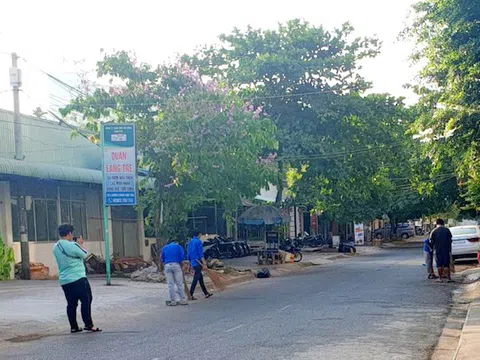 TP. Cần Thơ: 'Ngày thứ bảy tình nguyện', thanh niên Cái Khế làm sạch môi trường