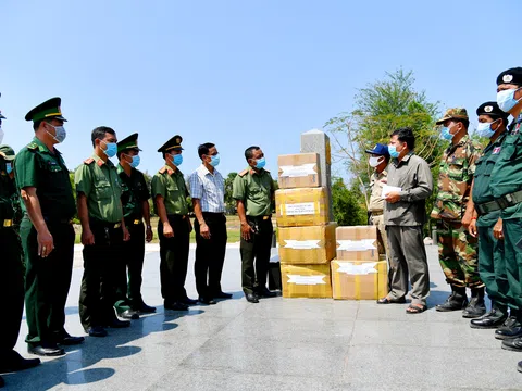 Kiên Giang: Hỗ trợ vật tư y tế cho các huyện trên biên giới Campuchia phòng chống dịch Covid-19