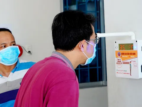 Kiên Giang: Chế tạo máy đo thân nhiệt không tiếp xúc