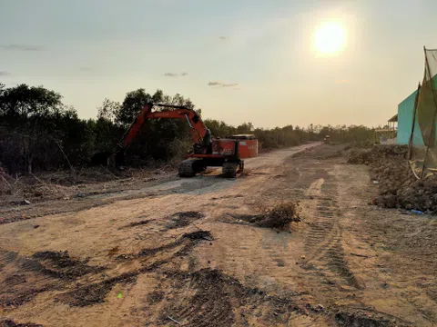 Cà Mau: Bức xúc tình trạng khai thác đất mặt trái phép