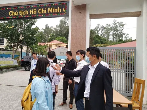  Thanh Hoá: Học sinh THPT đi học trong ngày đầu trở lại trường