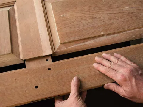 Các mẹo chống cong vênh cửa gỗ hiệu quả nhất