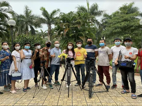 'Combo tình yêu' - Sự lựa chọn giải trí trong thời dịch Covid