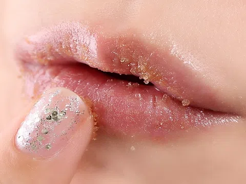 7 Bí quyết chăm sóc môi ngày hè để luôn mềm mịn, quyến rũ