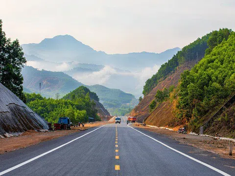 Dặm dài yêu thương nối mọi miền đất nước