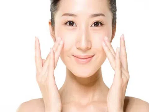 Chăm sóc da mặt hiệu quả khi làm việc tại nhà