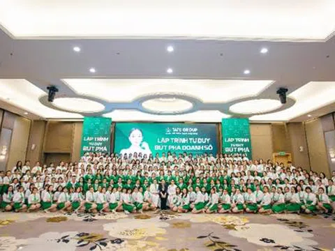 Phát sốt với sự kiện 'Vinh danh hệ thống xuất sắc nhất' tại Queen Gala 4 của Tatu Group