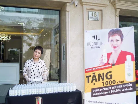 Mỹ phẩm Hương Thị hoàn thành trao 10.000 chai nước rửa tay khô giúp bà con nghèo