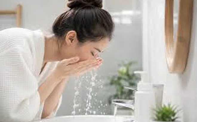 Skincare đắt tiền nhưng da vẫn lên mụn: Điểm tên những thủ phạm vô hình